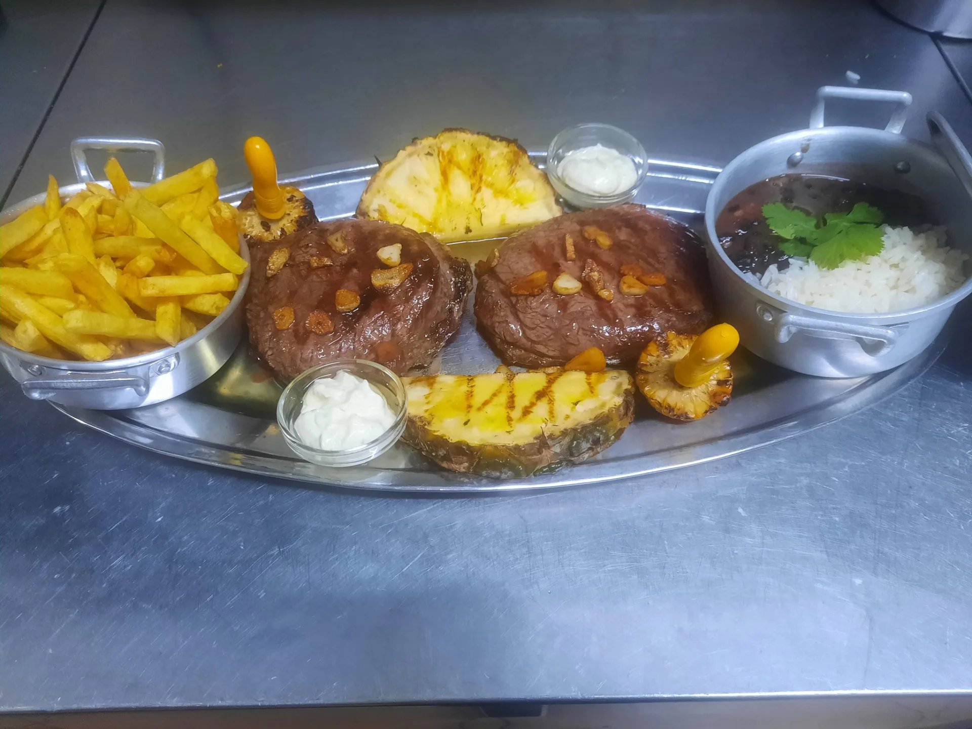 Carnes grelhadas — Foto 2 de 3